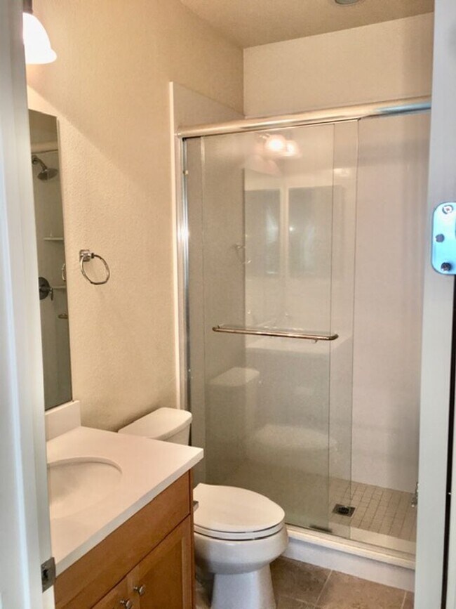 Building Photo - Terrific 4 bed 3.5 Home in Wonderful San Ramon! Great Schools, Shopping, Restaurants!