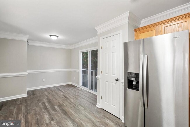 Building Photo - 853 Gallows Ct