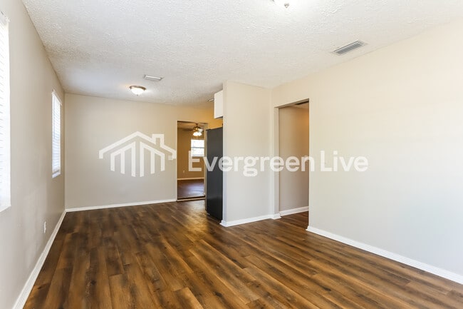 Building Photo - 9581 Aderdare Ave W