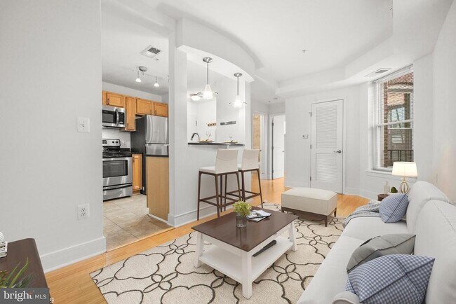 Building Photo - 1106 Columbia Rd NW