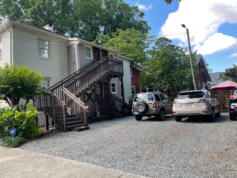 rear off street parking - 541 Lamar Ave