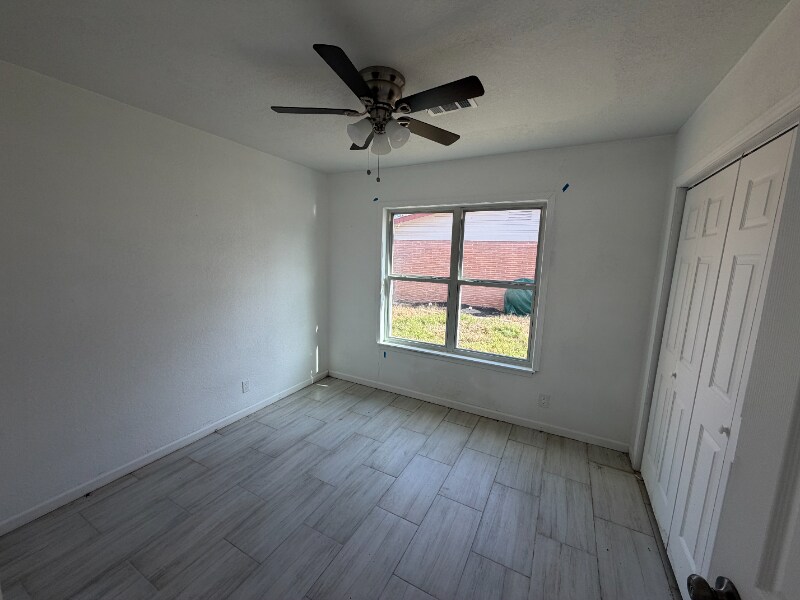 Building Photo - 229 E Langley Blvd