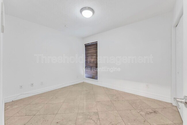 Building Photo - 150 SW 10th St