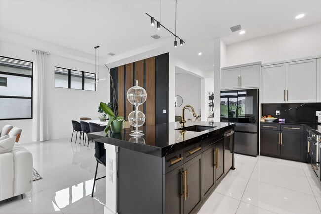 Building Photo - 10195 SW Latium Wy