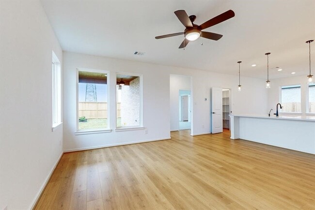 Building Photo - 21815 Sunshine Cove Ln