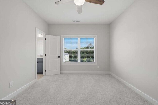 Building Photo - 401 Oakleigh Ave