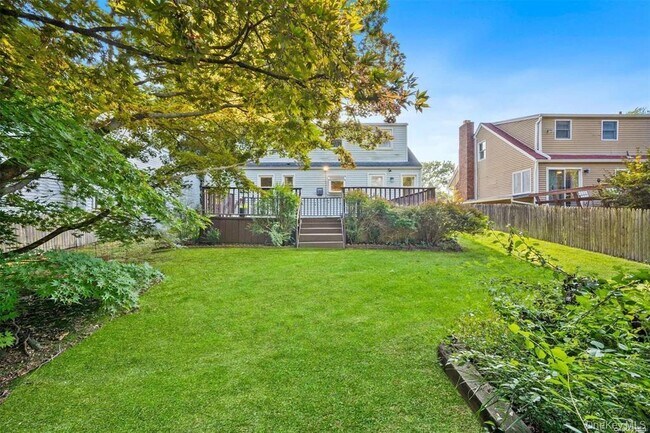 Building Photo - 228 Oakwood Rd