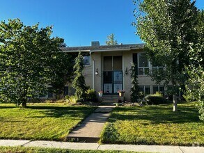 Building Photo - Beautiful Home For Rent In North Ogden!