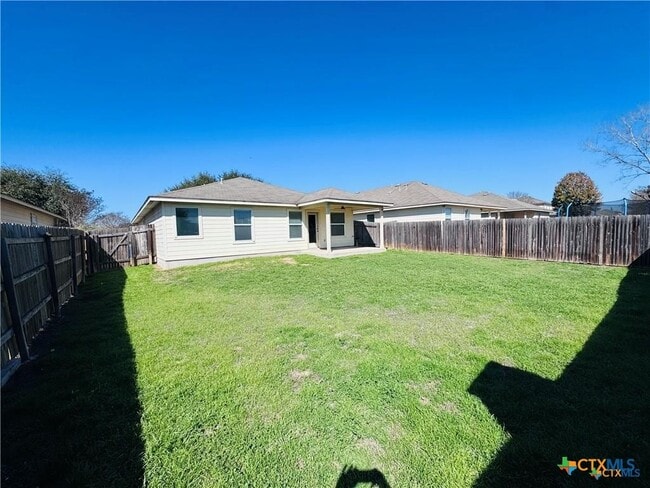 Building Photo - 514 Briggs Dr