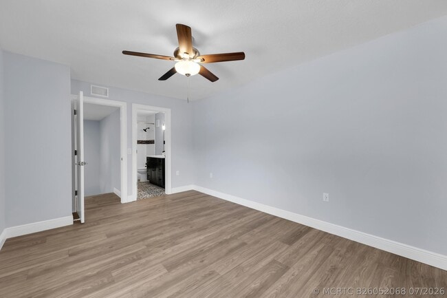 Building Photo - 3513 SW Sunset Trace Cir
