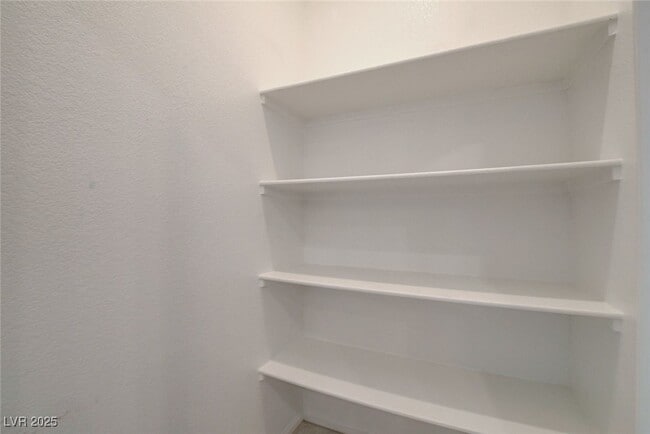 Building Photo - 1360 Cerulean Ave