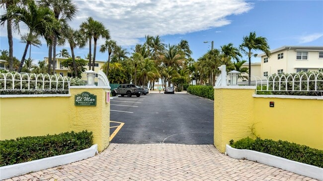 Building Photo - 1391 S Ocean Blvd