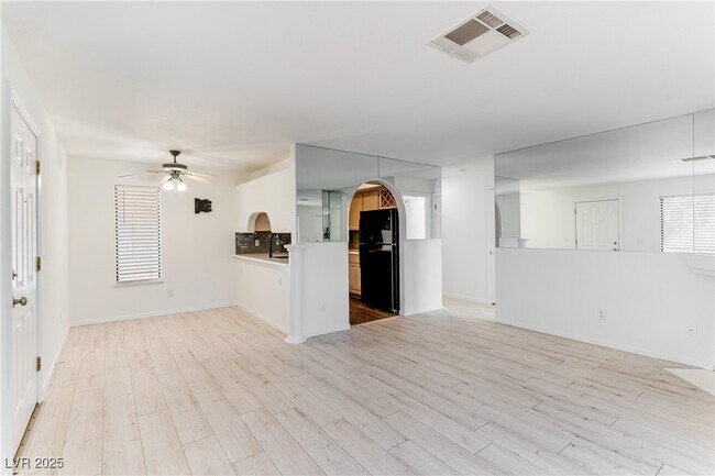 Building Photo - 601 Cabrillo Cir