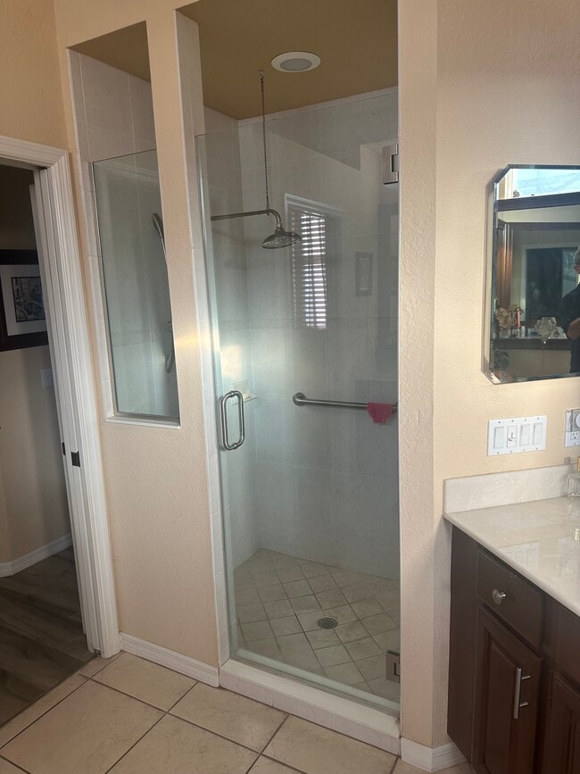 Building Photo - 566 Planters Manor Way