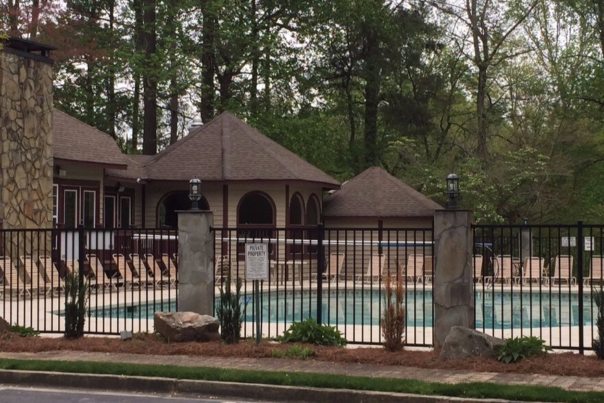 Clubhouse/Pool - 1112 Sandy Ln Dr