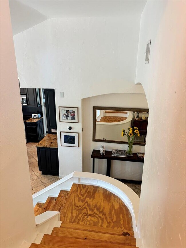 Building Photo - 338 Sailmaster St