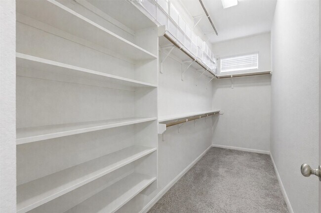 Building Photo - 28027 Rocky Heights Dr