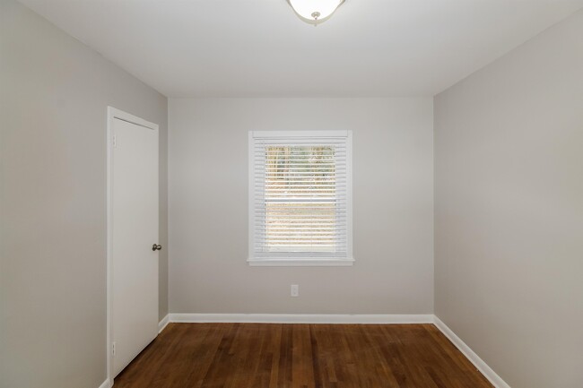 Building Photo - 1422 Wilbec Rd