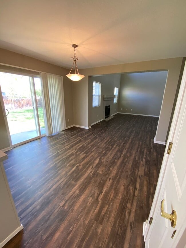 Building Photo - 2662 Paddington Rd