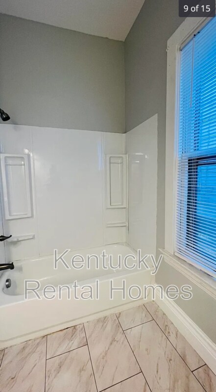 Building Photo - 445 Davidson Ct