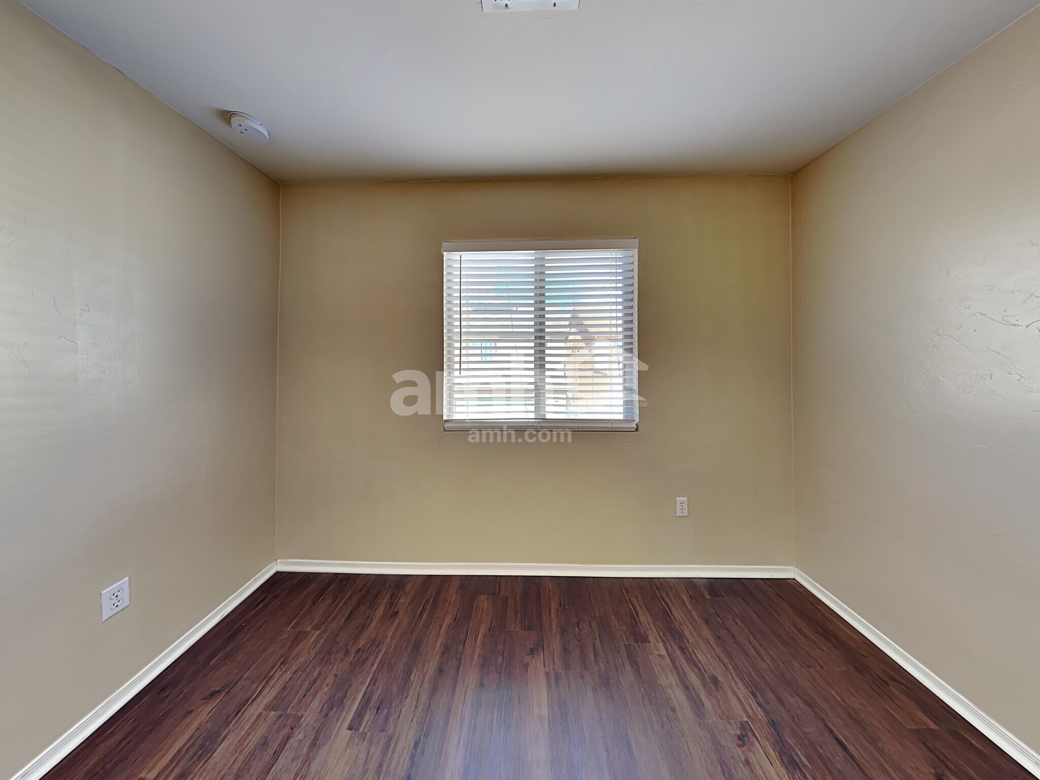 Building Photo - 6056 S Sweet Birch Ln