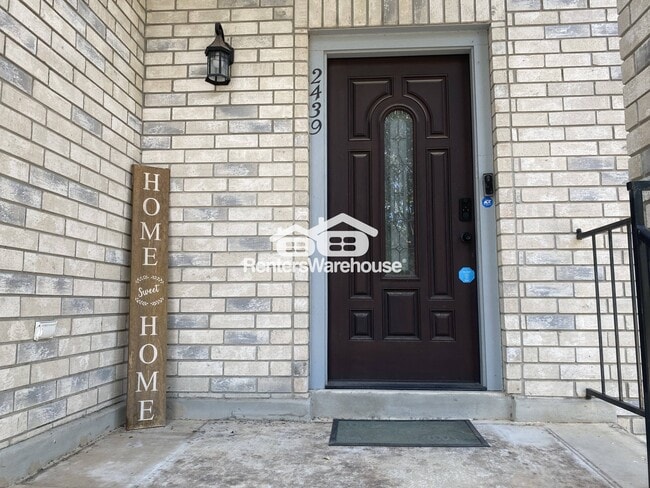 Building Photo - 2439 Karat Dr