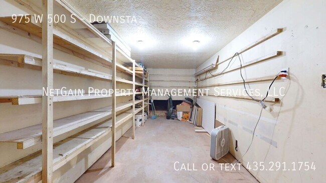 Building Photo - 975 W 500 S