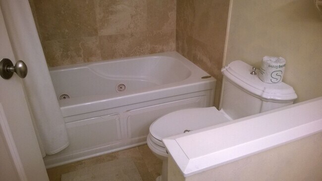 Building Photo - Colonnade Shipyard