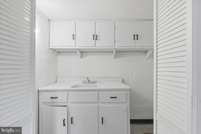 Building Photo - 9704 Lorain Ave