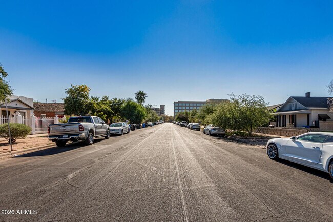 Building Photo - 125 N 11th Ave