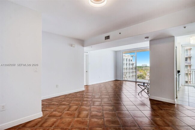 Building Photo - 2425 SW 27th Ave