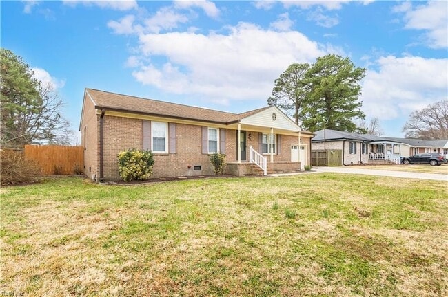 Building Photo - 821 Gene Crescent