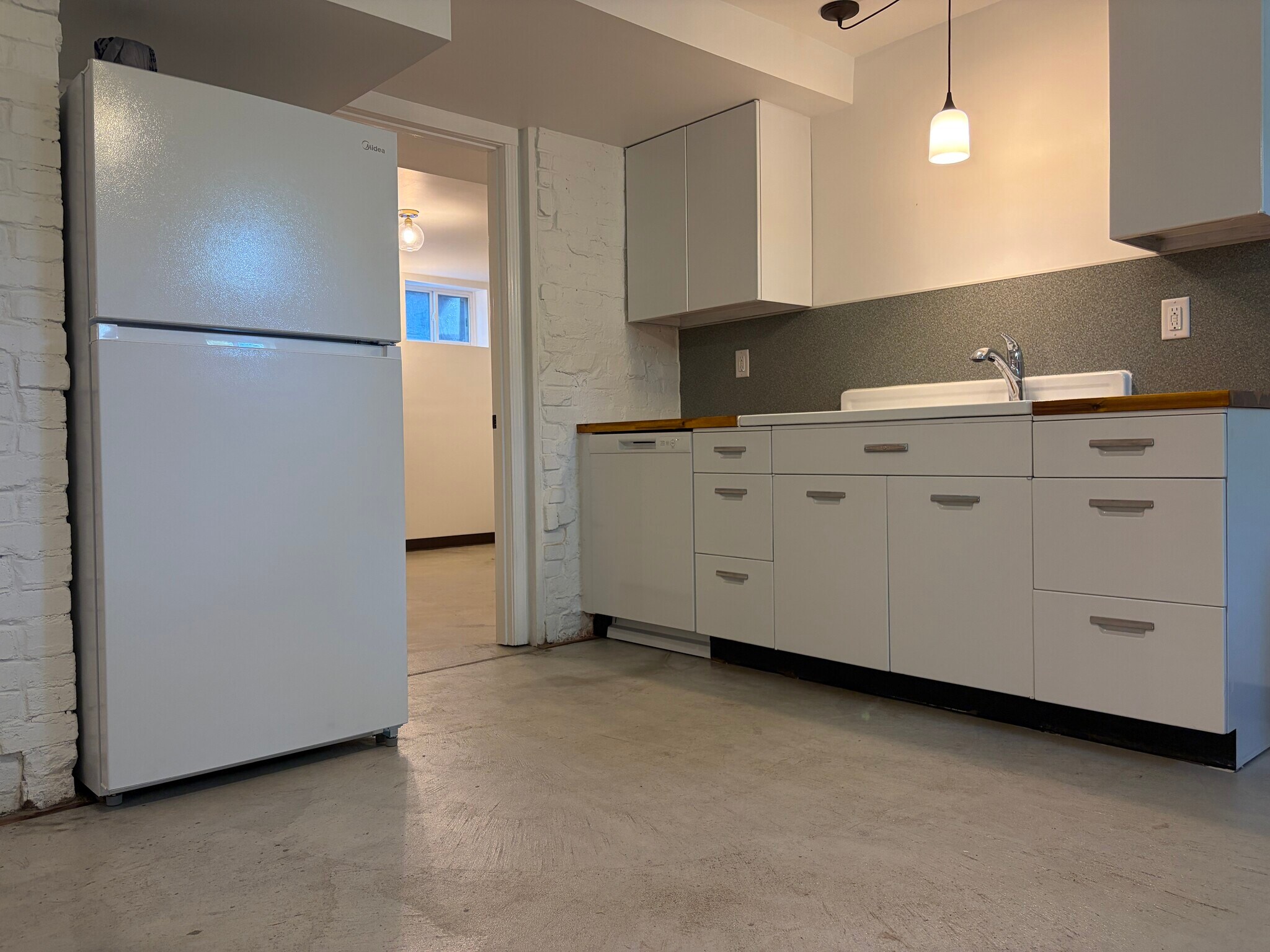 Building Photo - 1530 S 4th St