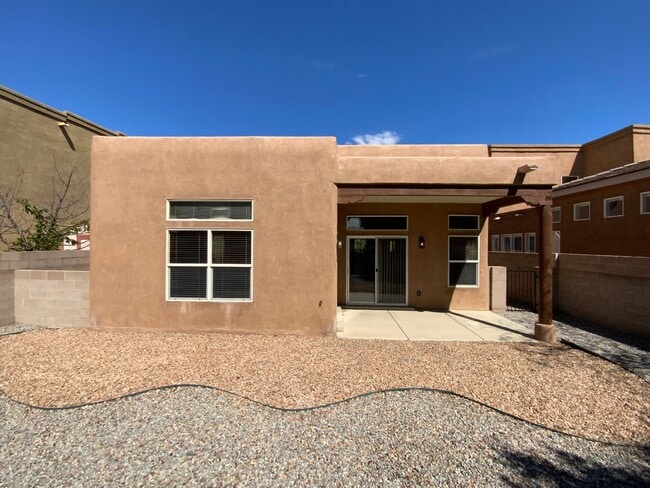 Building Photo - 3 Bedroom Single Story Home Available Near...