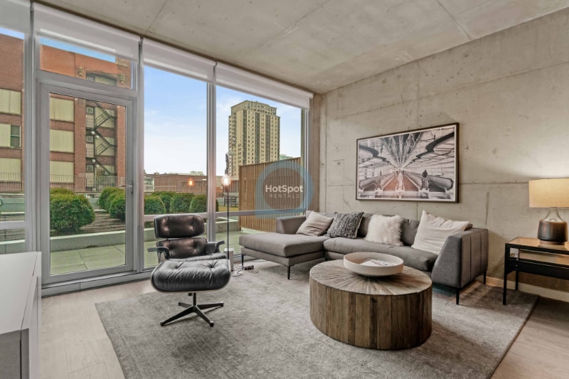 Building Photo - 1407 S State St