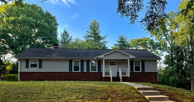 Building Photo - 2881 Woodworth Dr