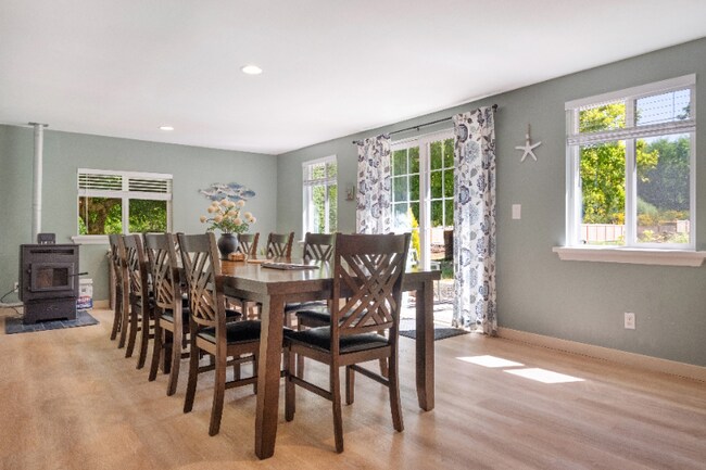 Building Photo - 711 N Third St