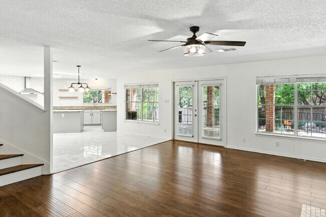 Building Photo - 22023 Oriole Hill Dr