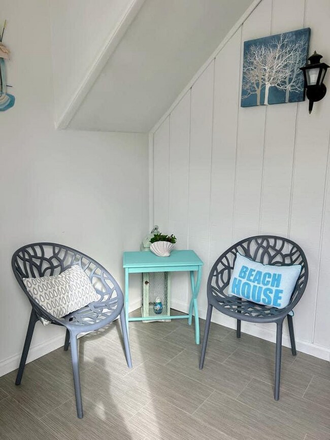 Building Photo - 31 N Weymouth Ave