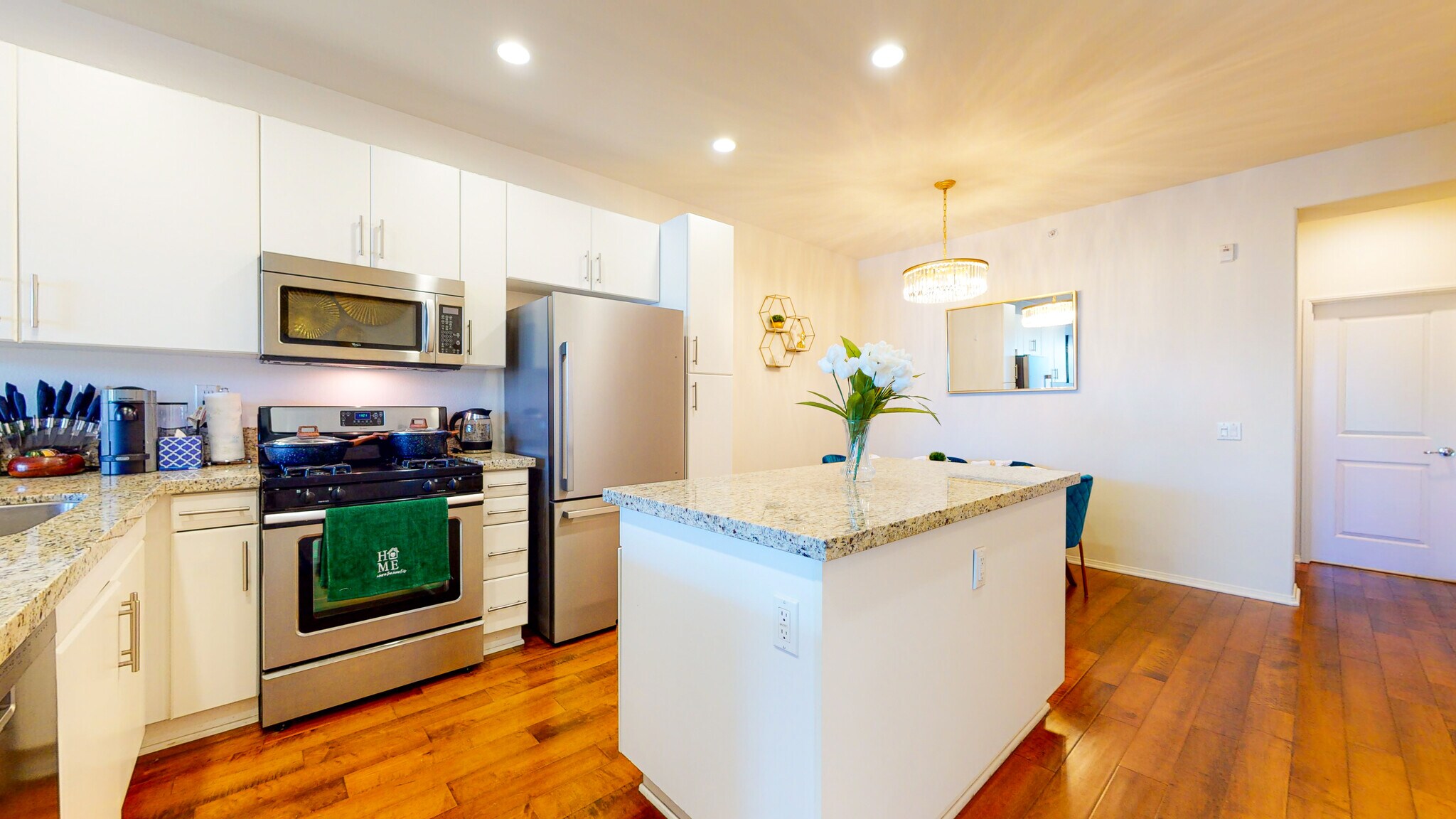 Dining Area - 12848 Palm St