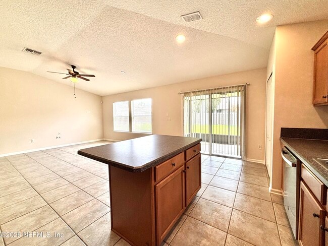 Building Photo - 2515 Crestdale Ct