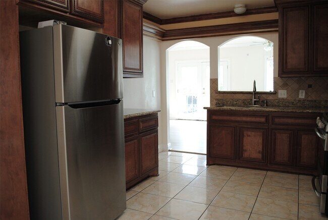 Building Photo - 3910 Starbridge Pointe Ln