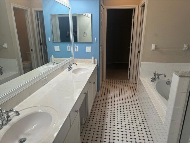 Building Photo - 5714 Tides Pl