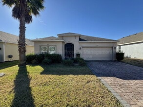 Building Photo - 215 Lakeshore Dr