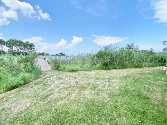 Building Photo - 256 R Hunts Neck Rd