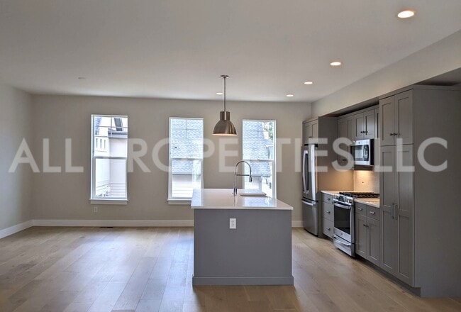 Building Photo - 8048 W 52nd Ln