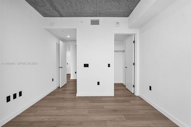 Building Photo - 307 SW 5th St