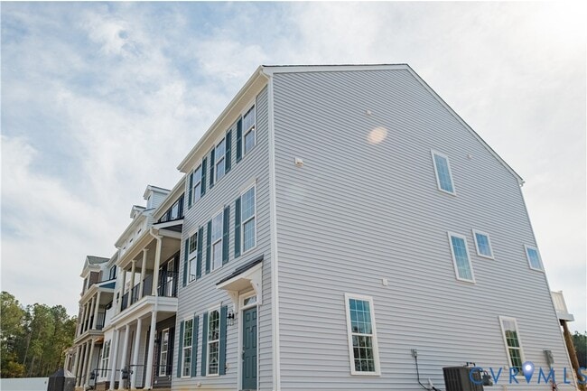 Building Photo - 15225 Dunton Ave