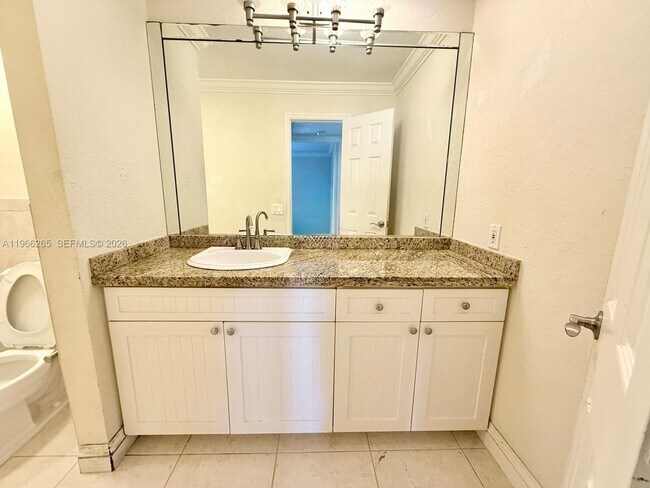 Building Photo - 801 NE 199th St