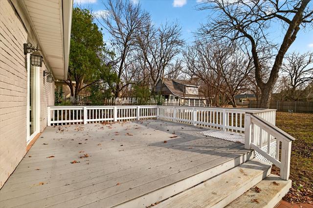 Building Photo - 1807 W Josephine St